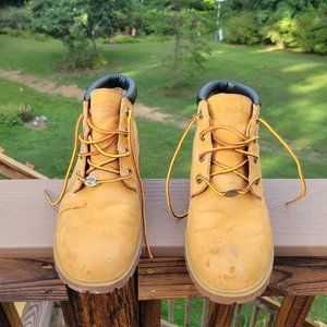 size 9m womens timberland tan boots